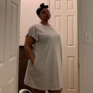 Knee length pocket dress